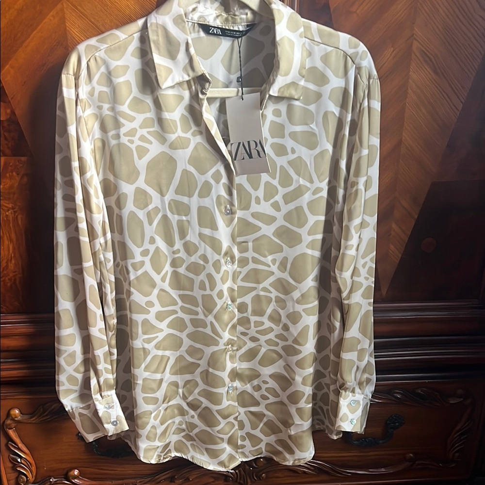 Zara Cream and Tan Patterned Blouse